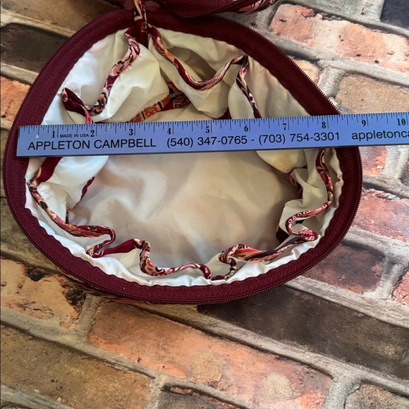 Vera Bradley 2005 Piccadilly Plum Oval Cosmetic Round - Picture 5 of 8